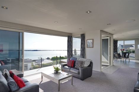 Photo of property in 42b Marama Crescent, Mount Pleasant, Christchurch, 8081