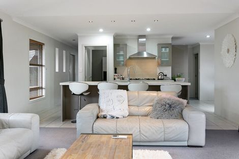 Photo of property in 3 Cooper Crescent, Cambridge, 3434