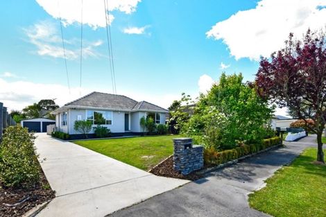 Photo of property in 9 Dunedin Street, Redwood, Christchurch, 8051