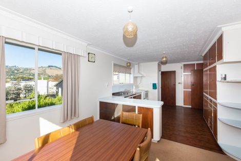 Photo of property in 21 Main Road, Redcliffs, Christchurch, 8081