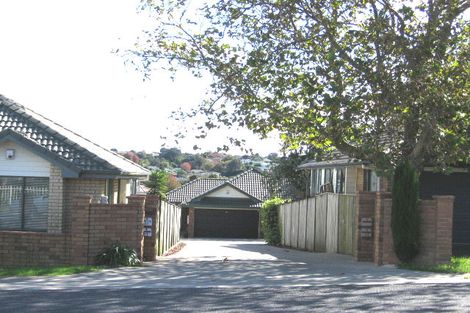 Photo of property in 2/55 Whitford Road, Botany Downs, Auckland, 2014
