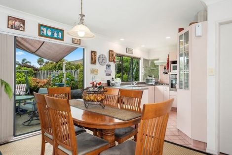 Photo of property in 16 Pampas Grove, Welcome Bay, Tauranga, 3112