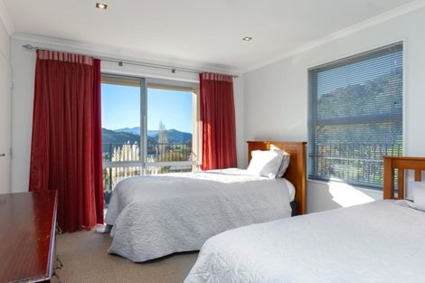 Photo of property in 26 Russell Street, Picton, 7220