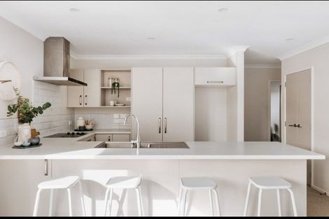 Photo of property in 10 Te Kio Crescent, Papamoa Beach, Papamoa, 3118