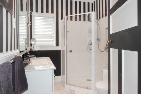 Photo of property in 12 Parsonage Road, Waimate, 7924