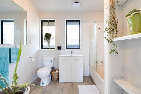 Photo of property in 32 Plowman Crescent, Onekawa, Napier, 4110