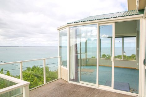 Photo of property in 14 Marine Parade, Bluff, 9814