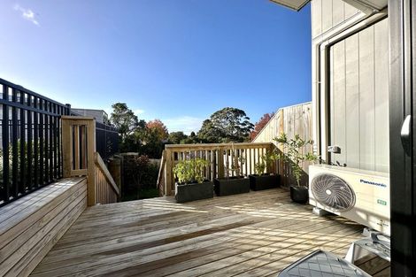 Photo of property in 3 Morihana Close, Glen Eden, 0602