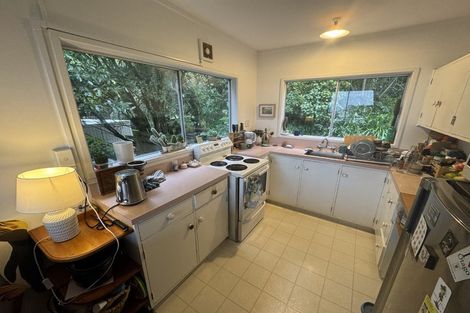 Photo of property in 13-13a Espin Crescent, Karori, Wellington, 6012
