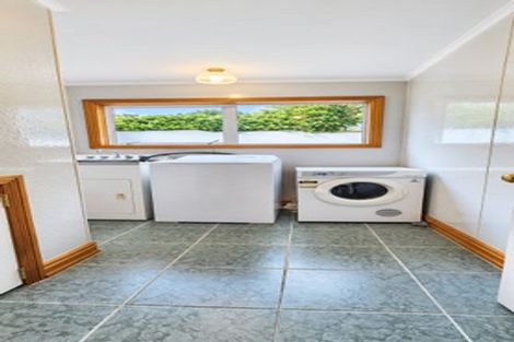 Photo of property in 21 Waipuia Place, Greenhithe, Auckland, 0632