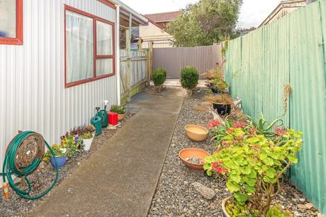 Photo of property in 180a Cornfoot Street, Castlecliff, Whanganui, 4501