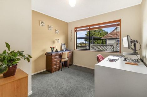 Photo of property in 98 Totara Drive, Pukete, Hamilton, 3200