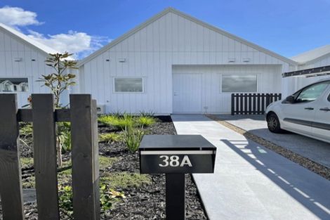 Photo of property in 38a Taikura Avenue, Red Beach, 0932