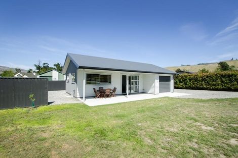 Photo of property in 20 Pisa Moorings Road, Mount Pisa, Cromwell, 9383
