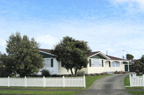 Photo of property in 35 Karamu Street, Tawhero, Whanganui, 4501