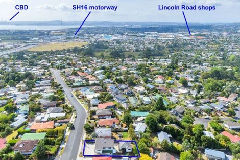 Photo of property in 92 Waimumu Road, Massey, Auckland, 0614