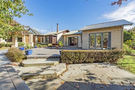 Photo of property in 14 Bealey Road, Leeston, 7683