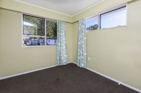 Photo of property in 14 Indiana Grove, Totara Park, Upper Hutt, 5018