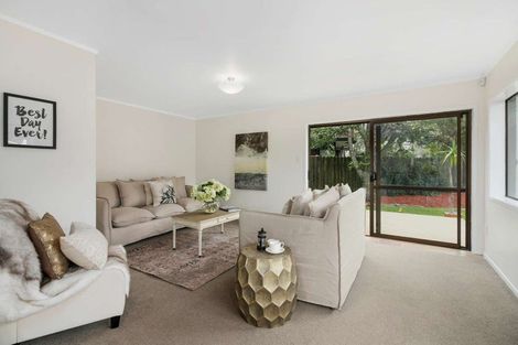 Photo of property in 2/20 Vivian Wilson Drive, Eastern Beach, Auckland, 2012