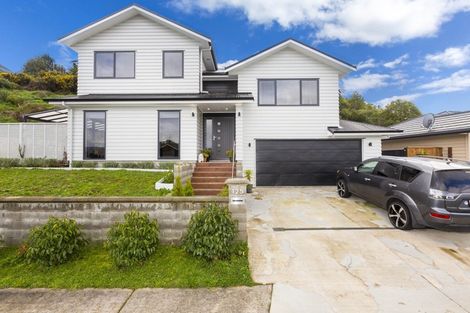 Photo of property in 125 Riverstone Drive, Riverstone Terraces, Upper Hutt, 5018