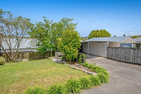 Photo of property in 1/7 Leiden Place, Totara Vale, Auckland, 0629