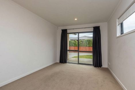Photo of property in 36 Sunstone Crescent, Brown Owl, Upper Hutt, 5018