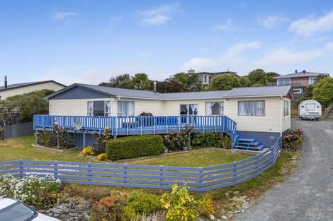 Photo of property in 31 Hill Street, Kaka Point, Balclutha, 9271
