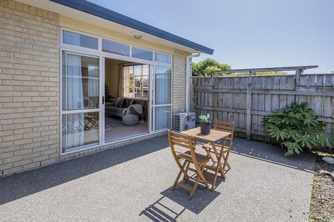 Photo of property in 25 San Priamo Place, Paraparaumu Beach, Paraparaumu, 5032