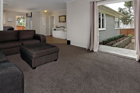 Photo of property in 4 Paewai Road, Glen Eden, Auckland, 0602