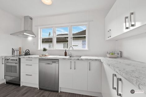 Photo of property in 43 Russell Road, Wainuiomata, Lower Hutt, 5014