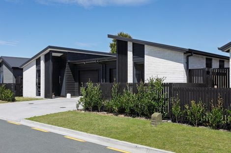 Photo of property in 22 Inaka Place, Poike, Tauranga, 3112