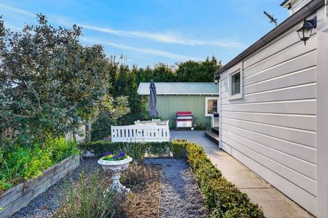 Photo of property in 302 Lyndon Road West, Hastings, 4122