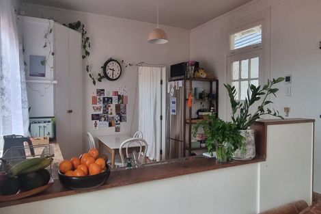 Photo of property in 11e Joan Street, Point Chevalier, Auckland, 1022