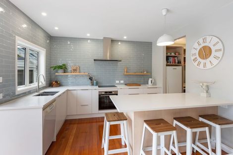 Photo of property in 12 Rawene Street, Waikanae, 5036