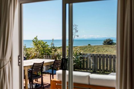 Photo of property in 32e Ohuirehe Road, Coastlands, Whakatane, 3120