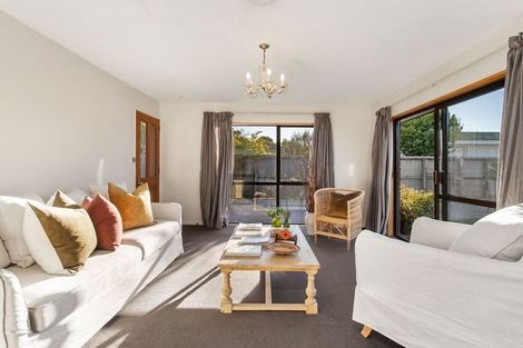 Photo of property in 1/18 Winters Road, Redwood, Christchurch, 8051