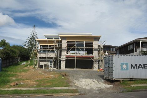 Photo of property in 14 Pitlochry Place, Highland Park, Auckland, 2010