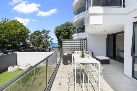 Photo of property in 175h Hurstmere Road, Takapuna, Auckland, 0622