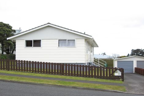 Photo of property in 29 Kauri Street, Merrilands, New Plymouth, 4312