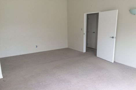 Photo of property in 4 Kereru Rise, Papakura, 2110