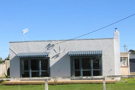 Photo of property in 8 Taylor Street, Foxton Beach, Foxton, 4815