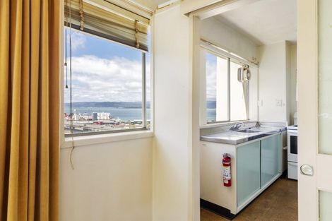 Photo of property in Grosvenor Flats, 19 Cottleville Terrace, Thorndon, Wellington, 6011
