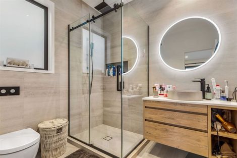 Photo of property in 3 Stow Place, Henderson, Auckland, 0612