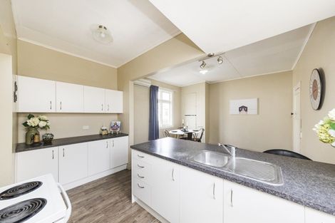 Photo of property in 990 Tremaine Avenue, Roslyn, Palmerston North, 4414