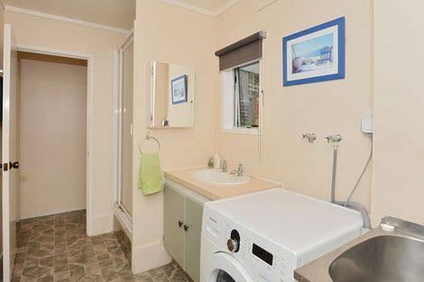 Photo of property in 8b Mountain Road, Morningside, Whangarei, 0110
