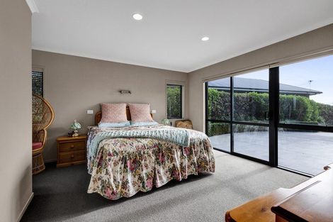 Photo of property in 3 Larlin Heights, Hawera, 4675