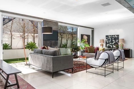 Photo of property in 11 Waiwetu Street, Fendalton, Christchurch, 8052