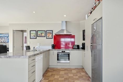 Photo of property in 46e Percy Road, Papamoa Beach, Papamoa, 3118