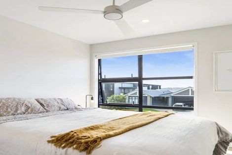 Photo of property in 35 Treloar Crescent, Hobsonville, Auckland, 0616
