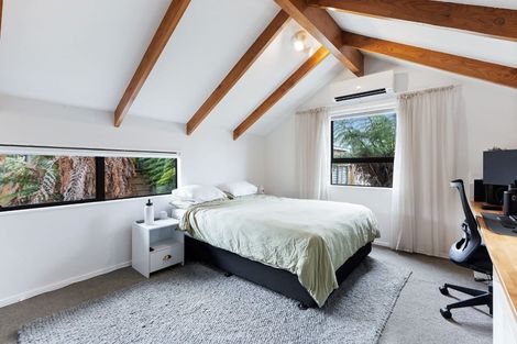 Photo of property in 2/78 Vodanovich Road, Te Atatu South, Auckland, 0610